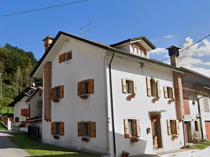 Immagine 12 di Porzione di casa in vendita  in  Via della Grotta a Alpago
