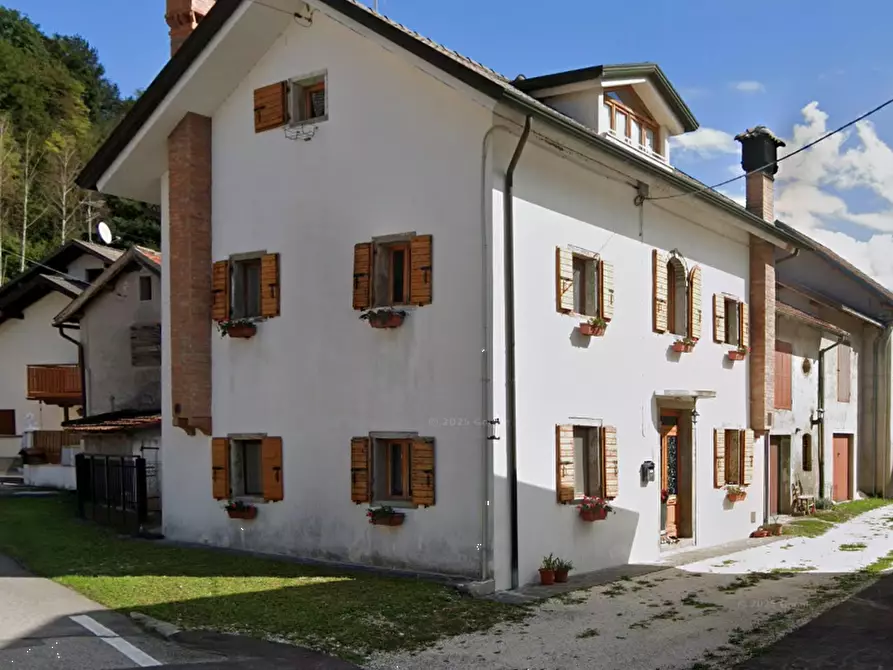 Immagine 15 di Porzione di casa in vendita  in  Via della Grotta a Alpago