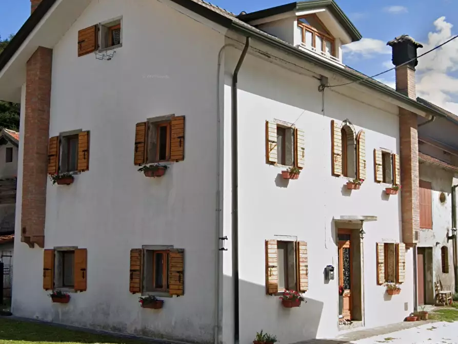 Immagine 17 di Porzione di casa in vendita  in  Via della Grotta a Alpago