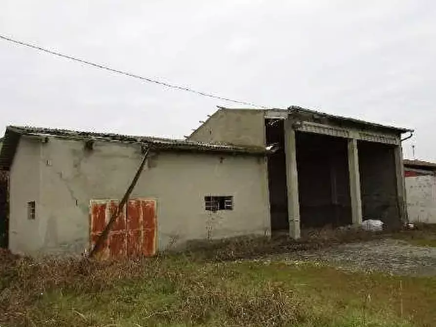 Immagine 4 di Villa in vendita  in Localita' Cascina San Sebastiano a Robbio