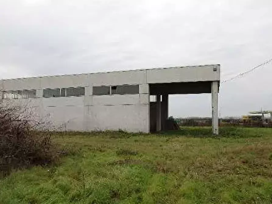 Immagine 8 di Villa in vendita  in Localita' Cascina San Sebastiano a Robbio