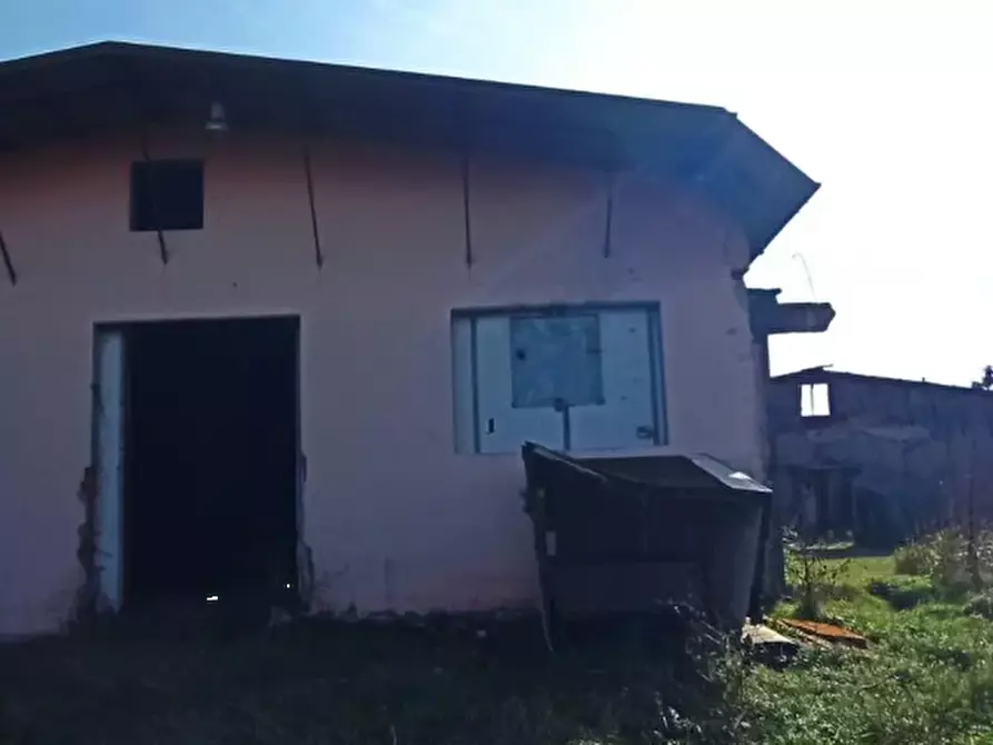Immagine 2 di Capannone industriale in vendita  in Via Erbatici a Campospinoso