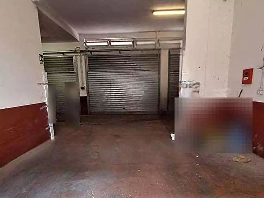 Immagine 11 di Garage in vendita  in Via Martino Rota a Roma