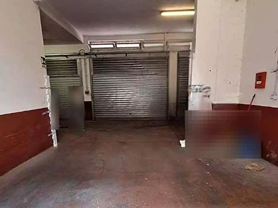 Immagine 13 di Garage in vendita  in Via Martino Rota a Roma