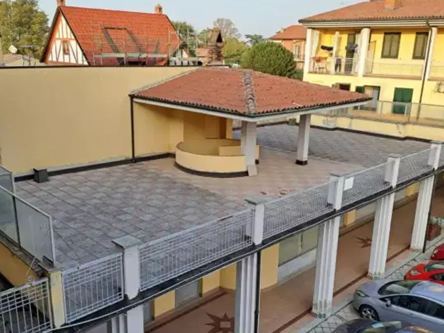 Immagine 6 di Negozio in vendita  in Via Martiri della Libertà a Santa Giuletta