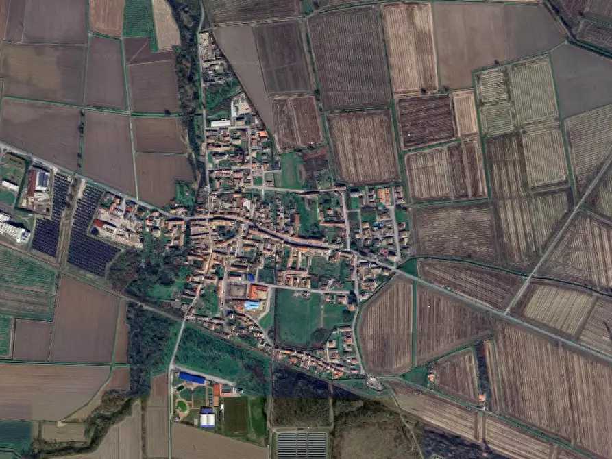 Immagine 4 di Rustico / casale in vendita  in Corso della Repubblica a Ferrera Erbognone