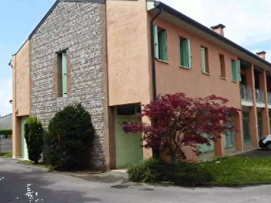 Immagine 3 di Negozio in vendita  in Piazza Vittorio Veneto a Breda Di Piave