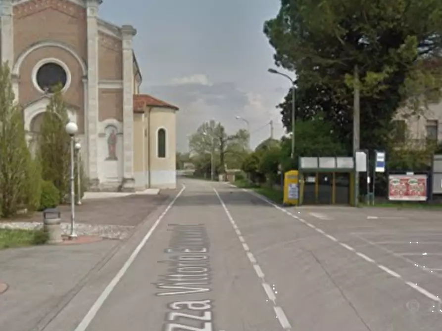 Immagine 7 di Negozio in vendita  in Piazza Vittorio Veneto a Breda Di Piave