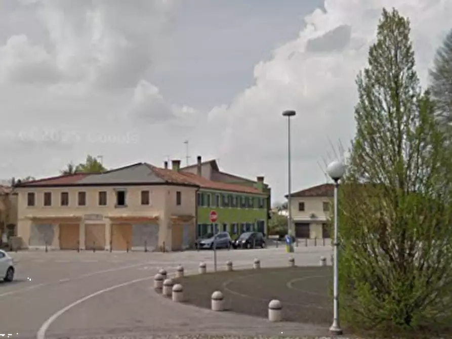 Immagine 8 di Negozio in vendita  in Piazza Vittorio Veneto a Breda Di Piave