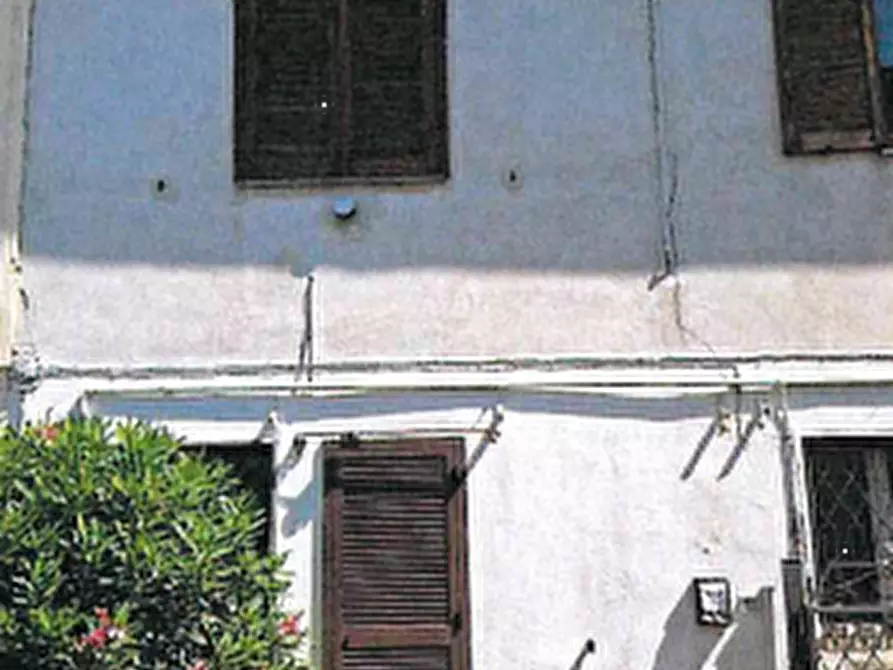 Immagine 8 di Porzione di casa in vendita  in Via Guglielmo Marconi a Rea
