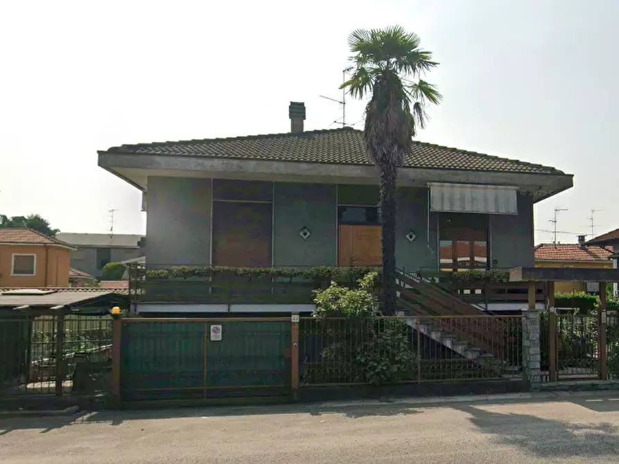 Immagine 8 di Villa in vendita  in Viale Artigianato a Vigevano