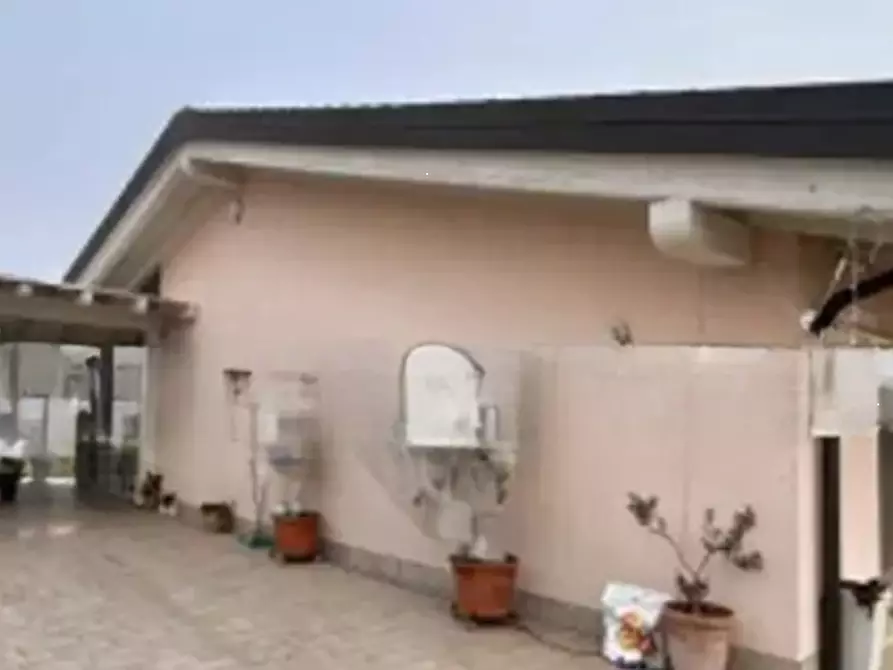 Immagine 1 di Villa in vendita  in Via dott. giovanni calzavara a Veronella