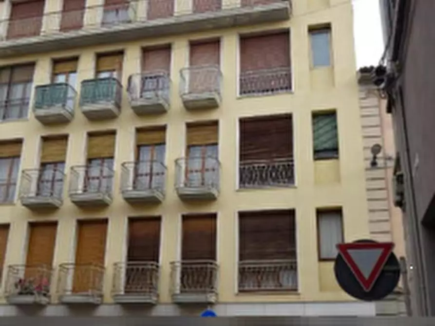 Immagine 2 di Appartamento in vendita  in Via Plana a Voghera