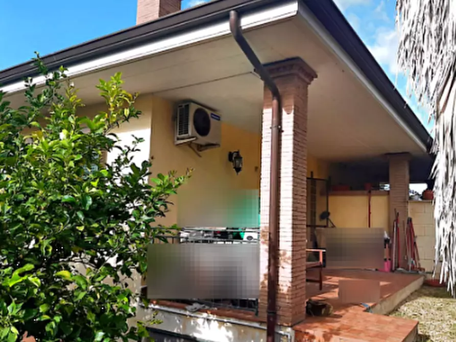 Immagine 4 di Villa in vendita  in Via Tagliamento a Ardea