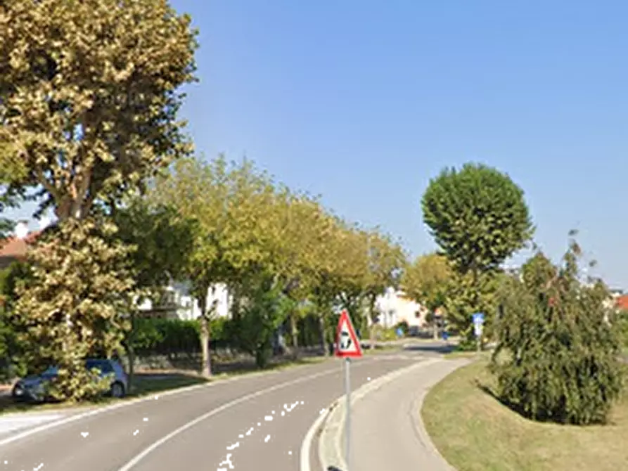 Immagine 19 di Terreno edificabile in vendita  in Via Lago Maggiore a Montebello Vicentino