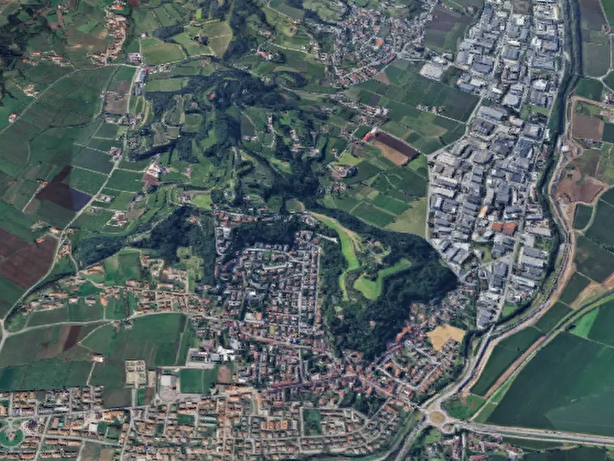 Immagine 21 di Terreno edificabile in vendita  in Via Lago Maggiore a Montebello Vicentino