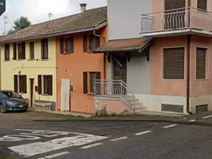 Immagine 2 di Garage in vendita  in Via Roma a Cergnago