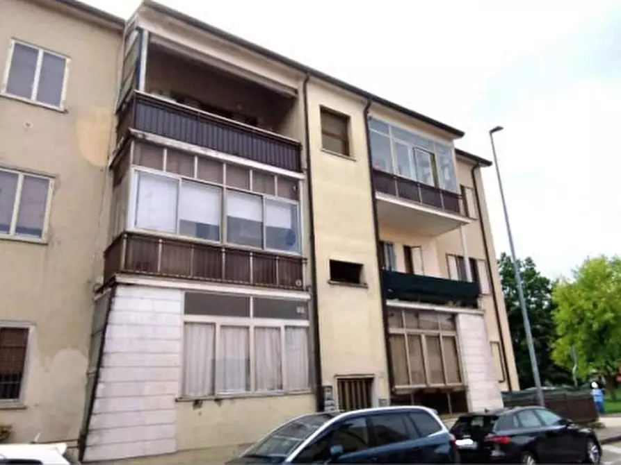 Immagine 2 di Appartamento in vendita  in via Nino Bixio a Legnago