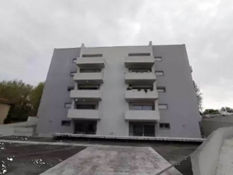 Immagine 4 di Stabile in vendita  in  Via l. Cadorna a Legnago