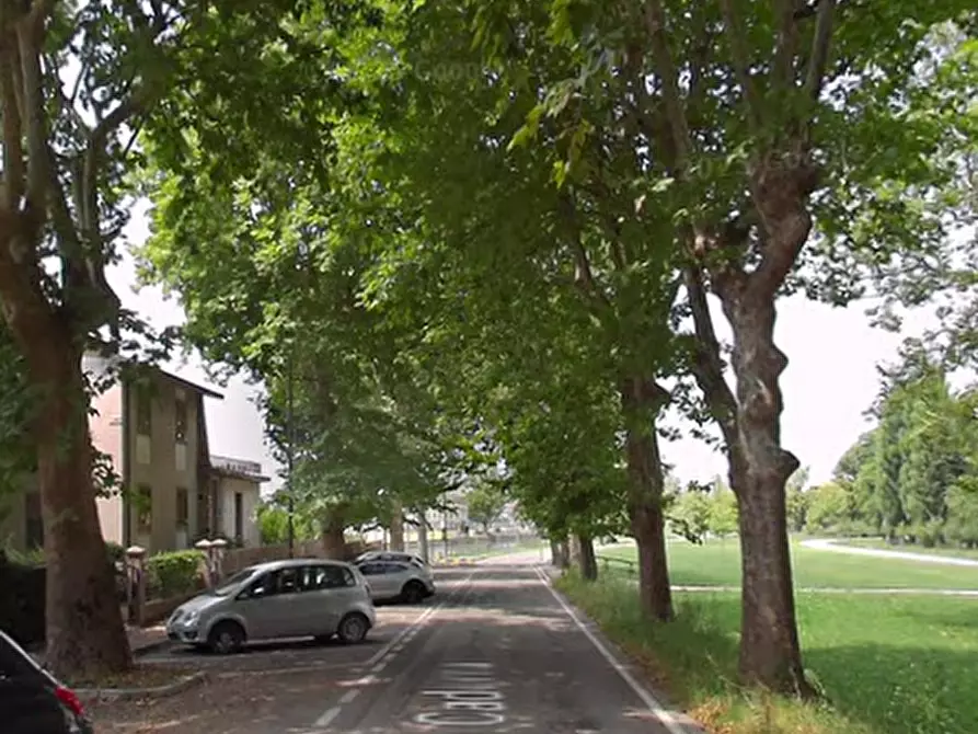 Immagine 13 di Stabile in vendita  in  Via l. Cadorna a Legnago