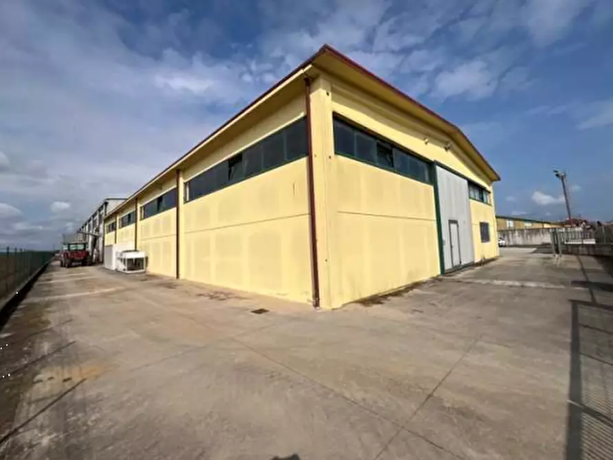 Immagine 2 di Capannone industriale in vendita  in Via Afra Decò a Villafranca Di Verona