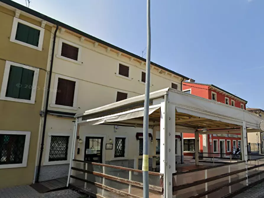 Immagine 3 di Negozio in vendita  in Piazza A. De Gasperi a San Giovanni Lupatoto