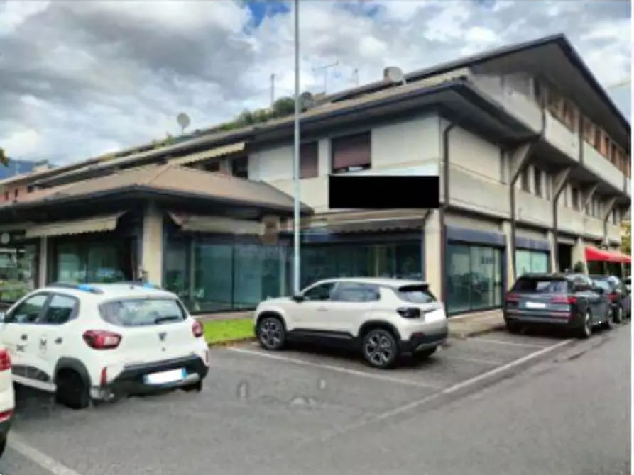 Immagine 2 di Negozio in vendita  in Via Suor Liliana Rivetta a Gavardo