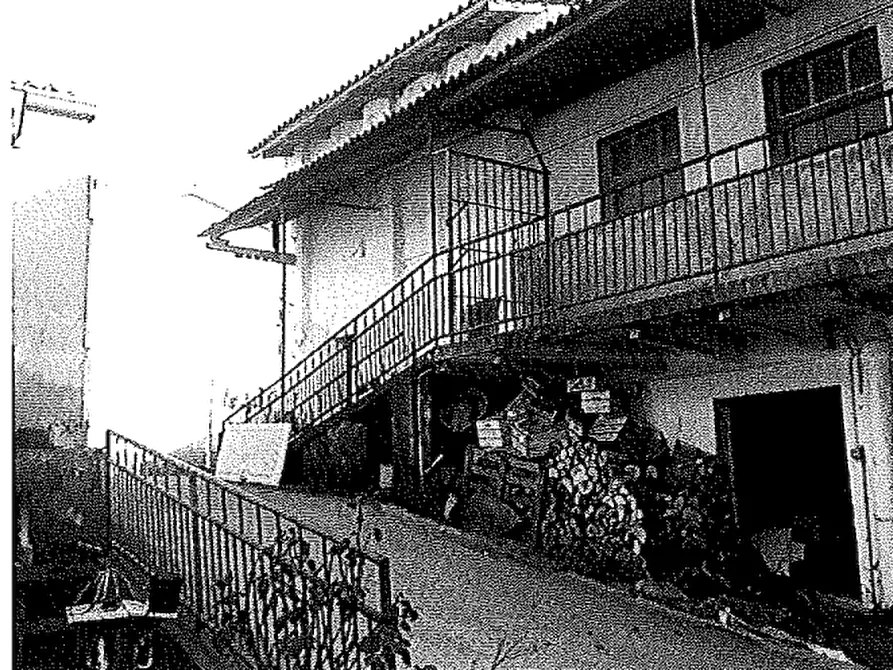 Immagine 6 di Negozio in vendita  in Via Cesare Battisti a Milzano