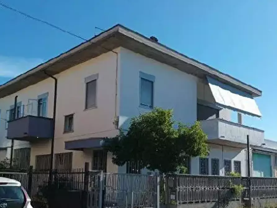 Immagine 8 di Laboratorio in vendita  in Via Odorico da Pordenone  a Vicenza