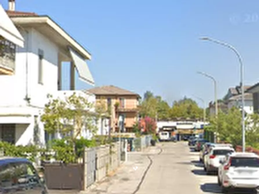 Immagine 11 di Laboratorio in vendita  in Via Odorico da Pordenone  a Vicenza