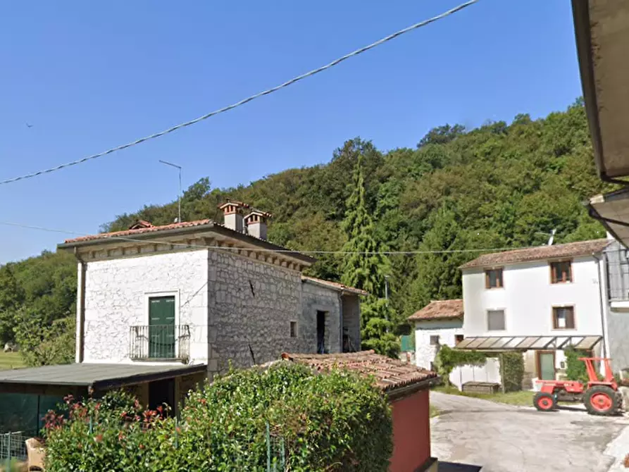 Immagine 1 di Casa indipendente in vendita  in Via Fontana a Zovencedo