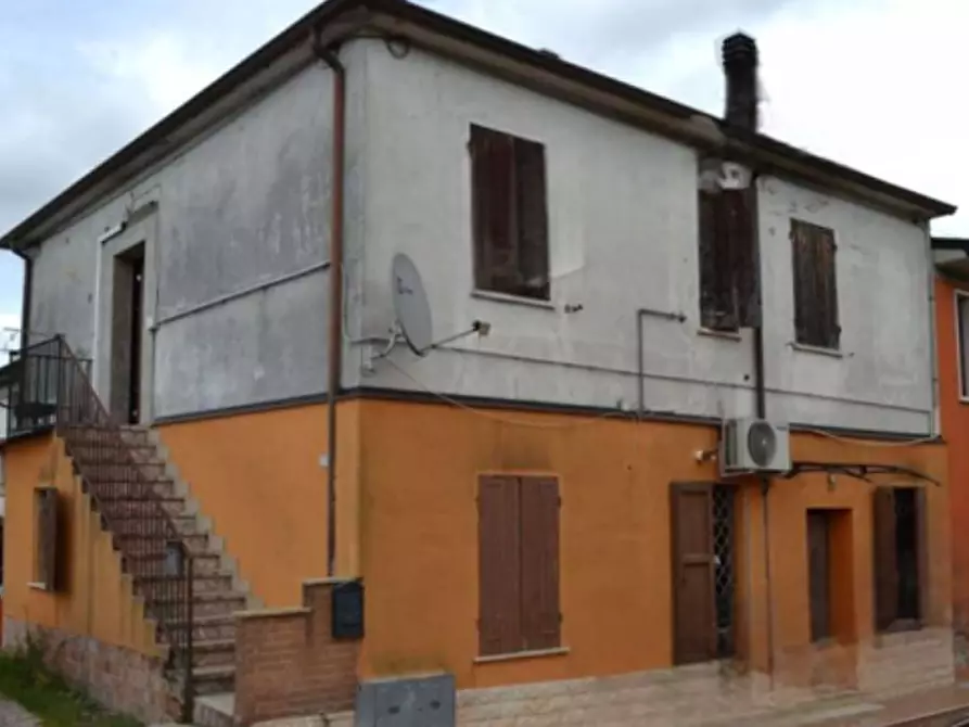 Immagine 2 di Appartamento in vendita  in Via Virgiliana a Trevenzuolo