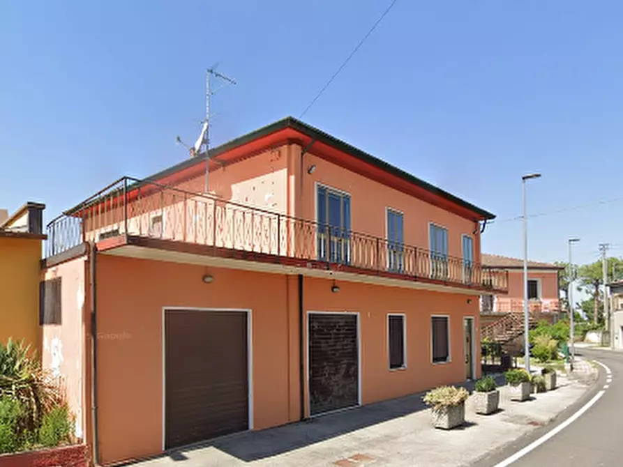 Immagine 11 di Appartamento in vendita  in Via Virgiliana a Trevenzuolo