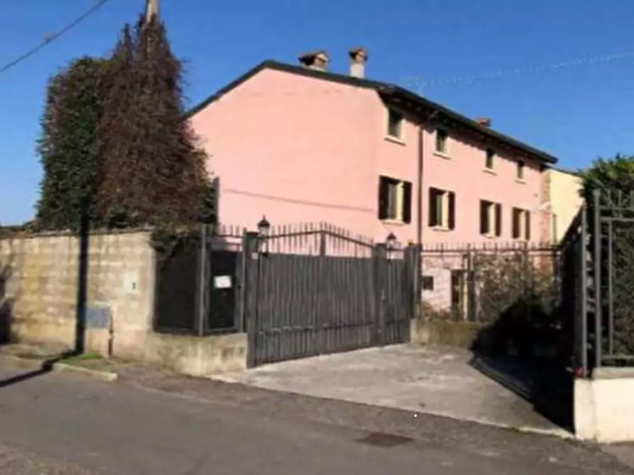 Immagine 14 di Villa in vendita  in Via Canova a Zevio