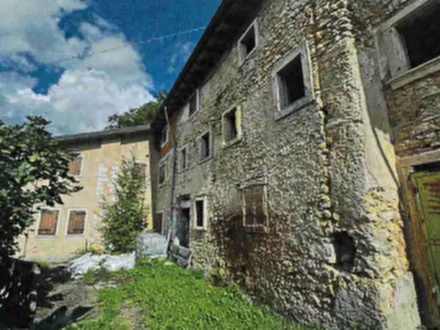 Immagine 2 di Casa indipendente in vendita  in Badia Calavena (VR) a Badia Calavena