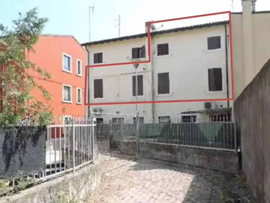 Immagine 12 di Appartamento in vendita  in Piazza A. De Gasperi a San Giovanni Lupatoto