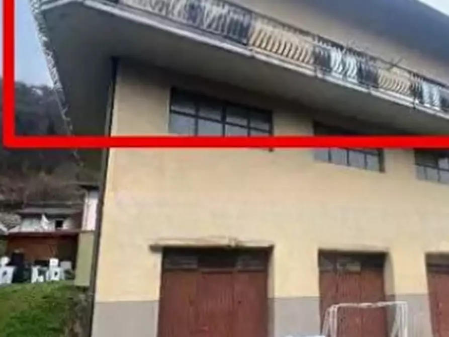 Immagine 3 di Appartamento in vendita  in  Via Porro a Edolo