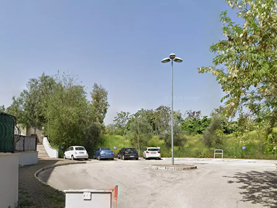 Immagine 9 di Garage in vendita  in Via Pomona a Roma