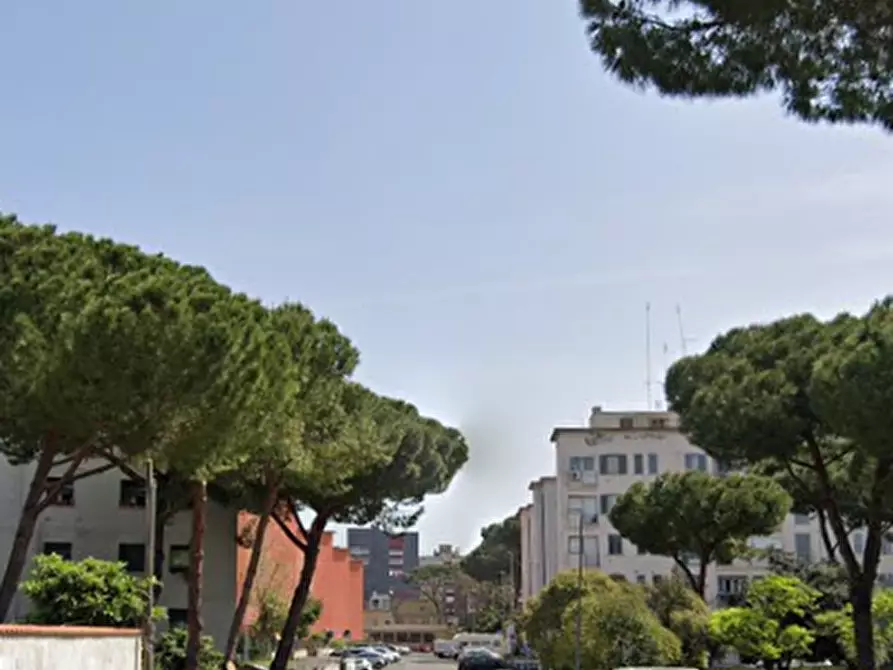 Immagine 8 di Garage in vendita  in Via Pomona a Roma