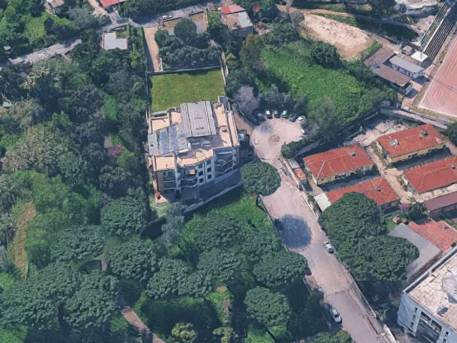 Immagine 11 di Garage in vendita  in Via Pomona a Roma