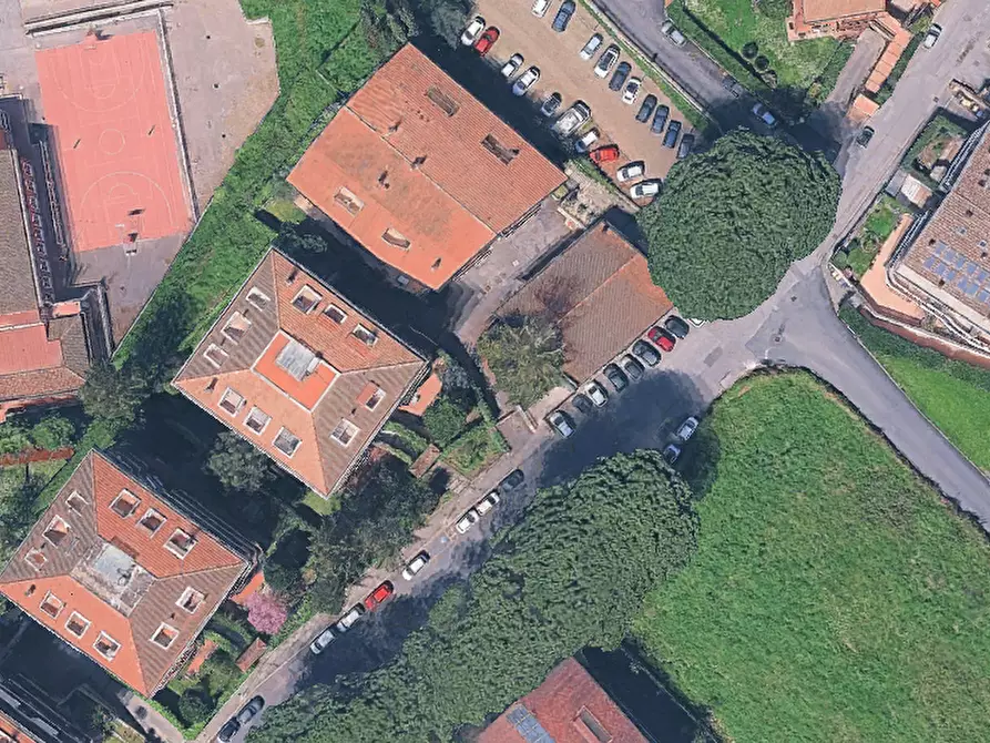 Immagine 3 di Garage in vendita  in via Vecchia di Grottaferrata a Marino