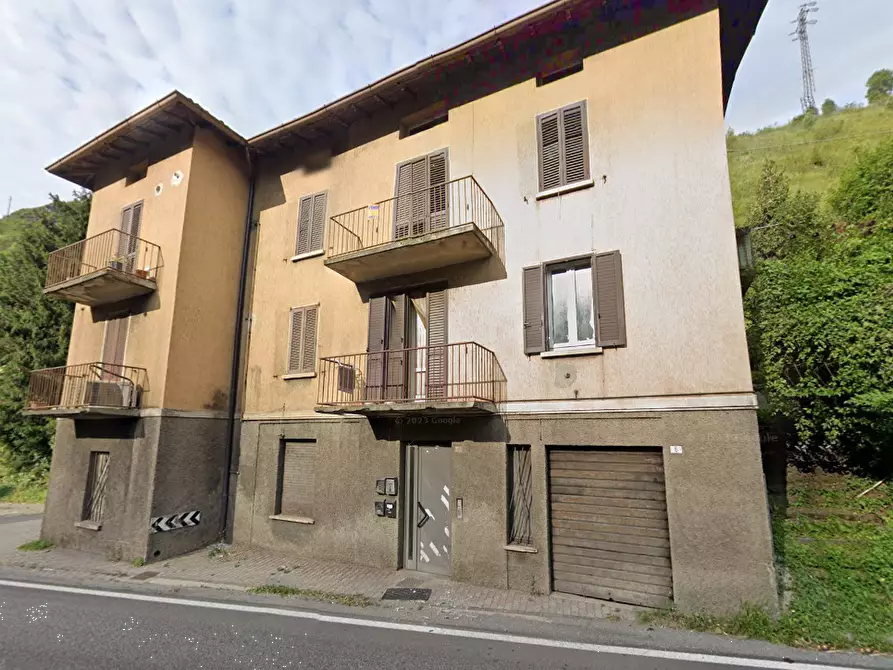 Immagine 2 di Appartamento in vendita  in via Guglielmo Marconi a Ponte Nossa