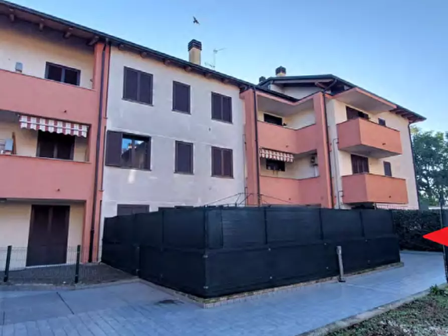 Immagine 2 di Appartamento in vendita  in Via Donati a Casirate D'adda