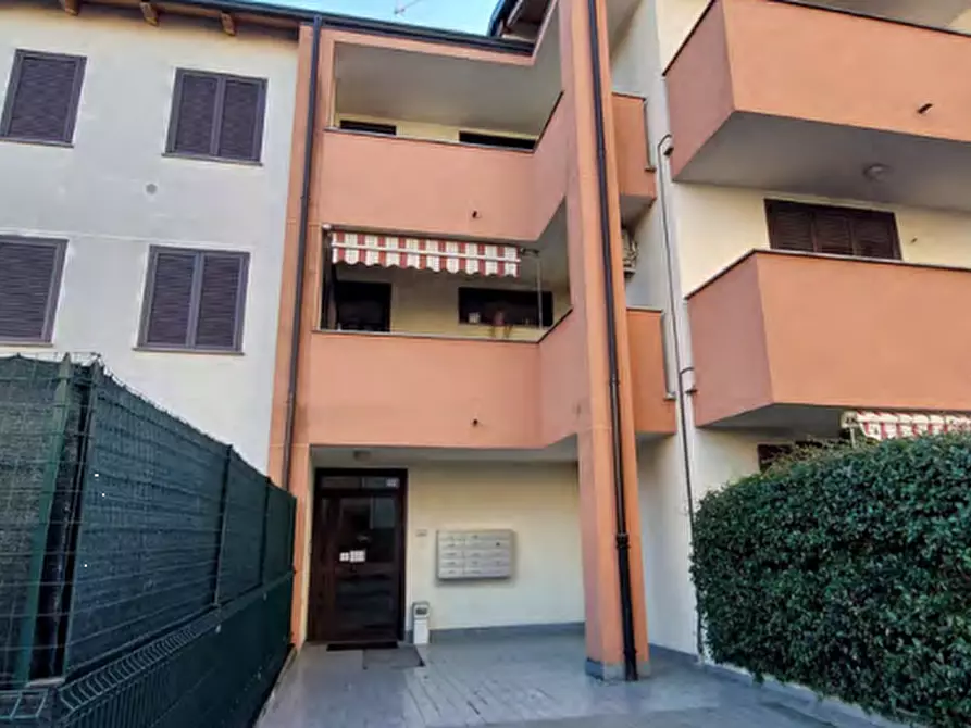 Immagine 3 di Appartamento in vendita  in Via Donati a Casirate D'adda