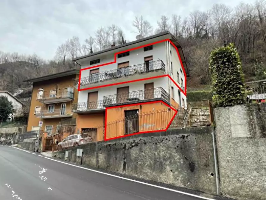 Immagine 1 di Appartamento in vendita  in Via Cinque Martiri  a Vertova