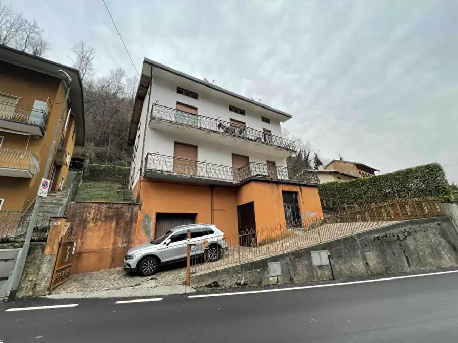 Immagine 3 di Appartamento in vendita  in Via Cinque Martiri  a Vertova