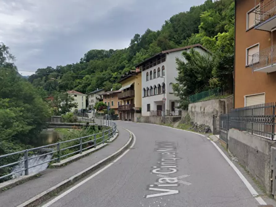 Immagine 10 di Appartamento in vendita  in Via Cinque Martiri  a Vertova