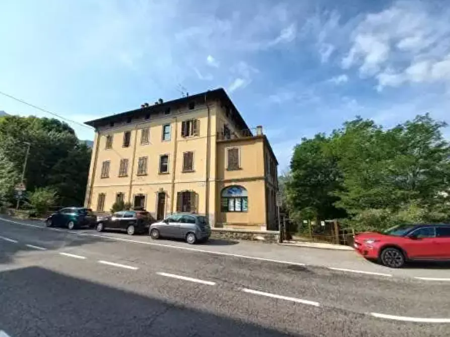 Immagine 2 di Appartamento in vendita  in Viale Alessandro Manzoni a Clusone