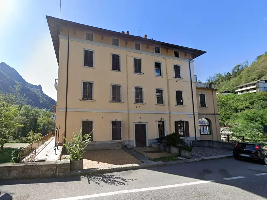 Immagine 4 di Appartamento in vendita  in Viale Alessandro Manzoni a Clusone