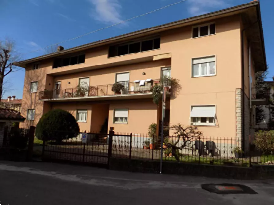 Immagine 1 di Stabile in vendita  in via Ponte della Regina a Almenno San Salvatore